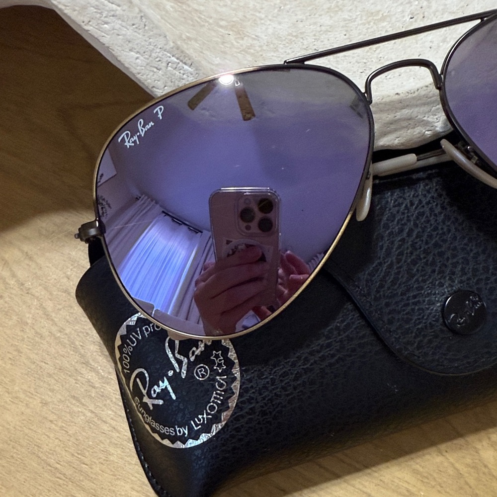 Ray-Ban Aviator Sunglasses with Silver Lenses and Black Case - Picture 2 of 5